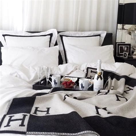 hermes avalon blanket dupe|black and white hermes blanket.